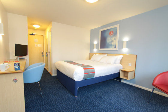 Travelodge Chester Central Номер фото